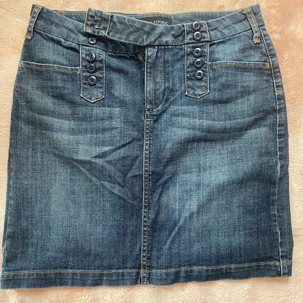 Banana Republic Denim skirt size 2